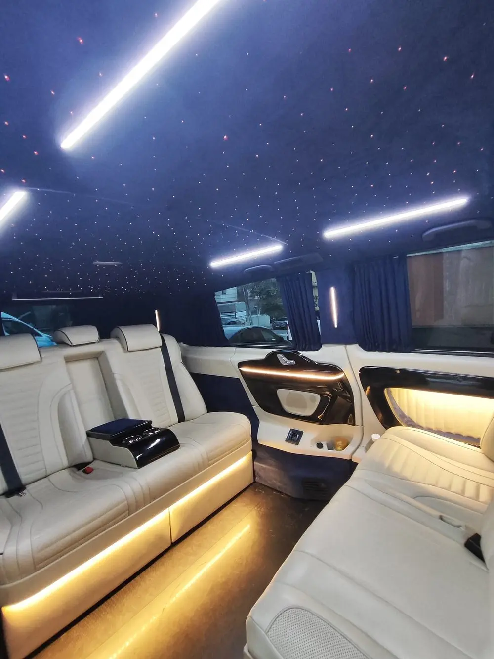 Private Istanbul airport transfer vehicle