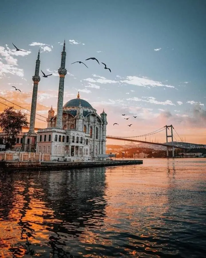 Bosphorus sunset cruise by Ortakoy Istanbul