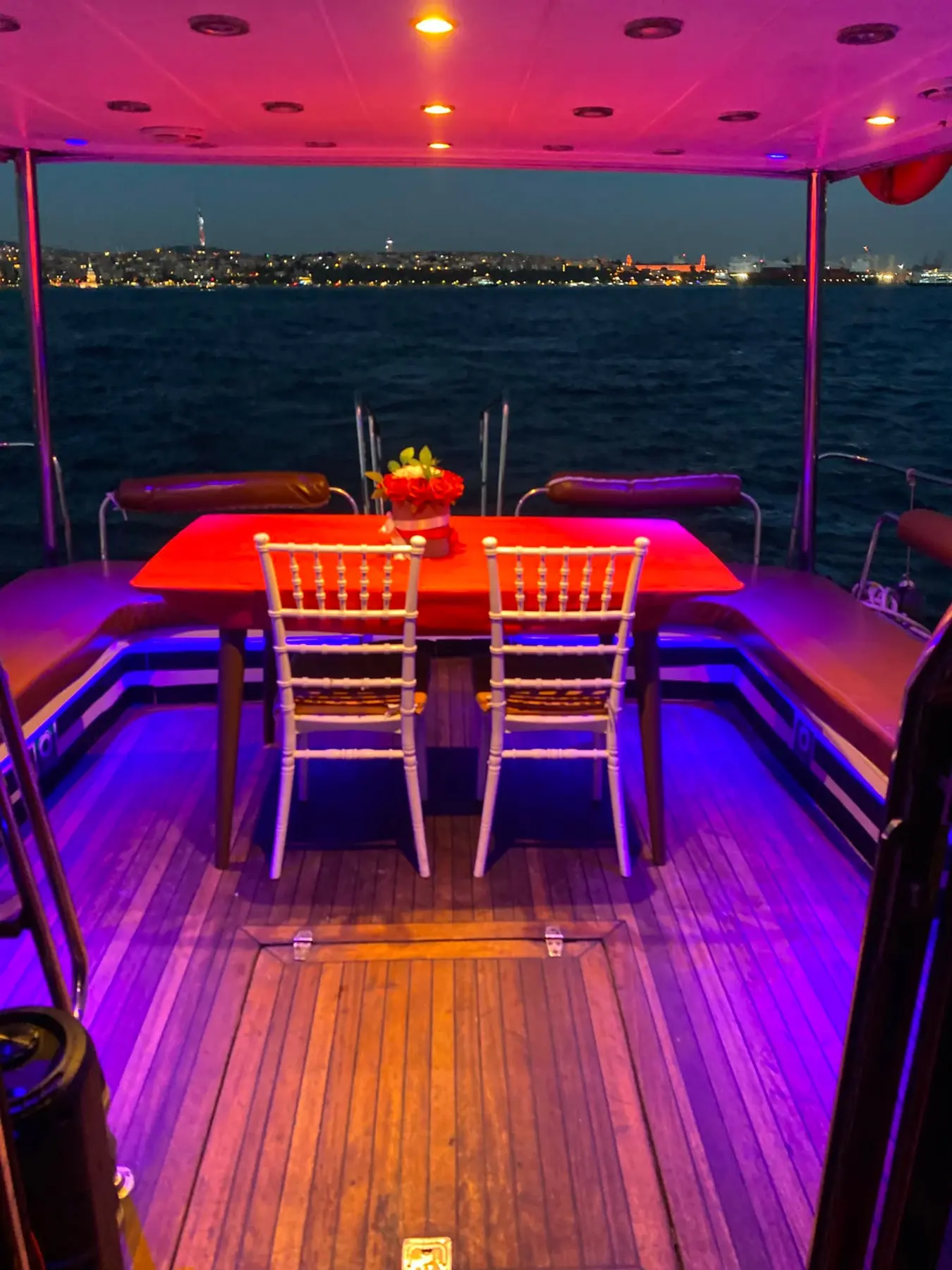 Bosphorus dinner cruise and Istanbul skyline at night